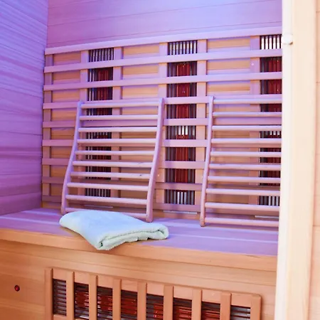 Botel Hausboot Moin Madita In Exklusiver Lage Schleswig