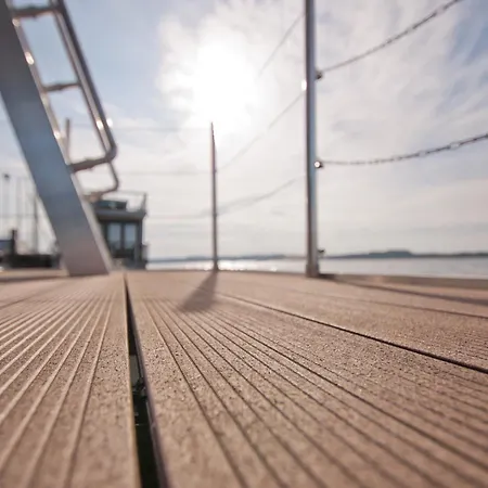 Botel Hausboot Moin Madita In Exklusiver Lage Schleswig