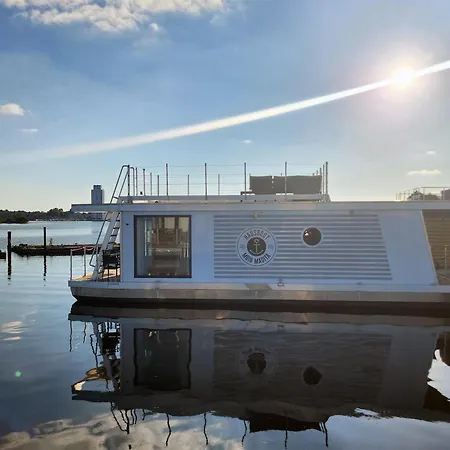 Hausboot Moin Madita In Exklusiver Lage